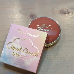 Too Faced Cloud Crush Blurring Blush - Velvet Crush